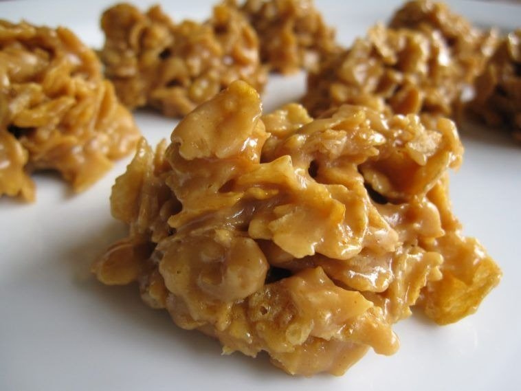 Grama’s Corn Flake Peanut Butter Cookies Recipe (No-Bake)