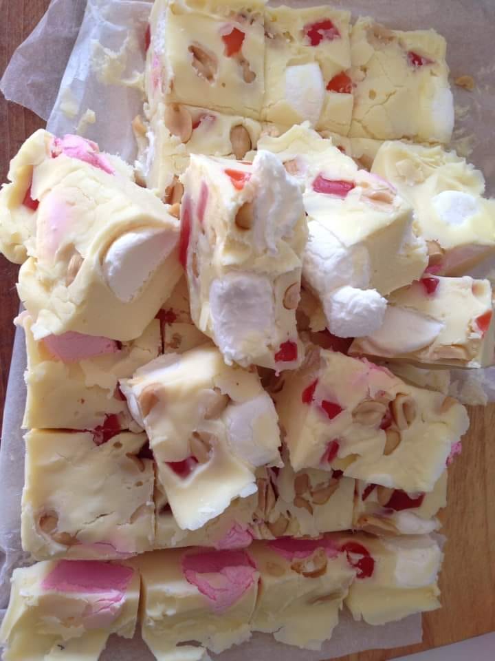 White Chocolate Rocky Road Fudge – Easy No Bake Treat