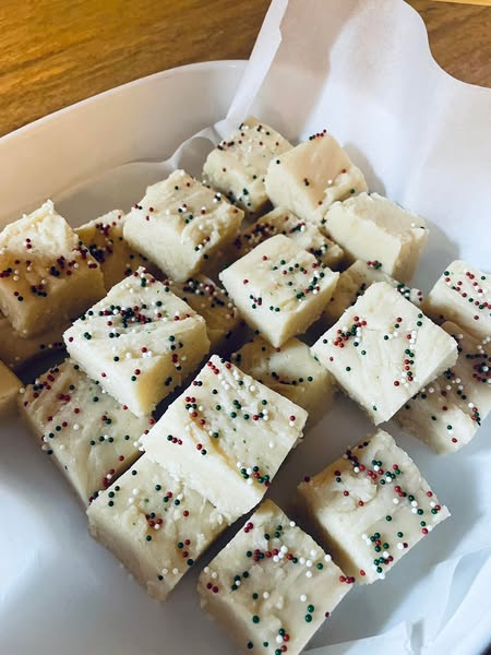 Easy Sugar Cookie Fudge Recipe