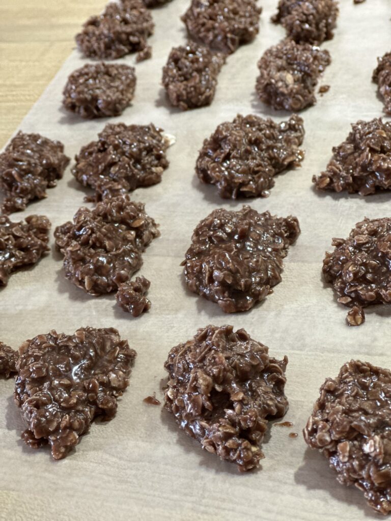 No Bake Chocolate Oatmeal Cookies – Quick and Easy Treat