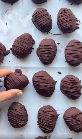 Peanut Butter Eggs Recipe – Classic No-Bake Treat