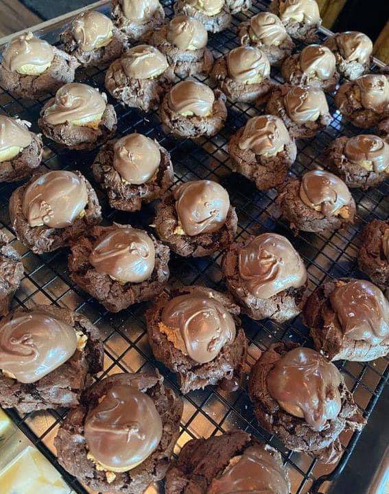 Buckeye Brownie Cookies – Fudgy Peanut Butter Treats