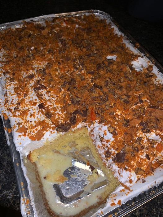 Butterfinger Cake Recipe – Easy, Creamy & Irresistible