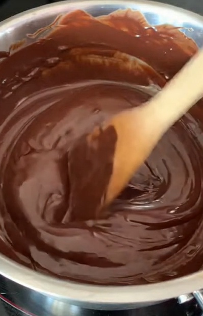 Rocky Road Fudge Recipe (Easy No-Bake Dessert)