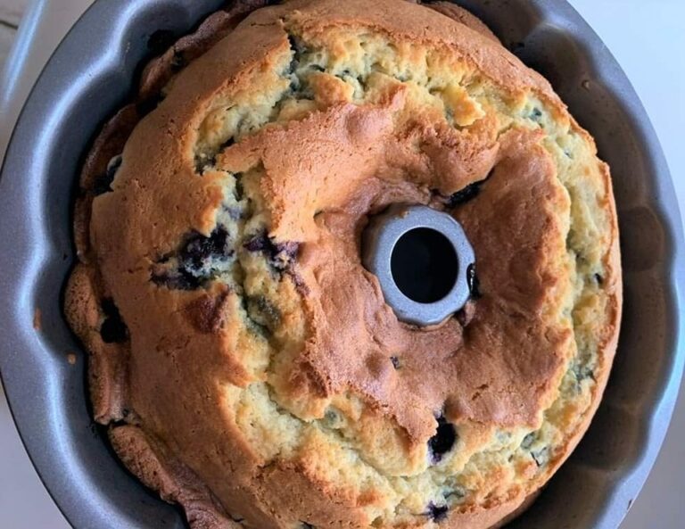 Blueberry Sour Cream Coffee Cake Recipe