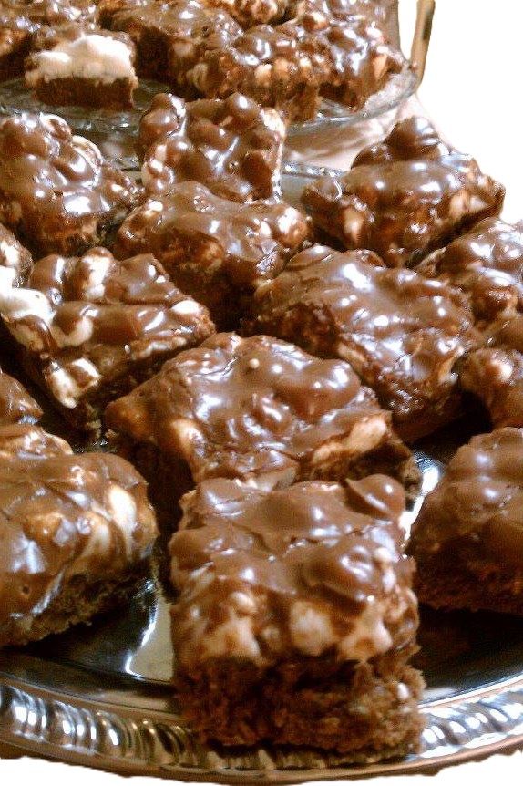 Mississippi Mud Cake Recipe – Rich & Fudgy