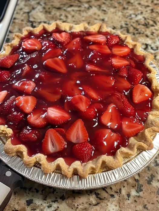 Fresh Strawberry Pie Recipe (Big Boy Style)