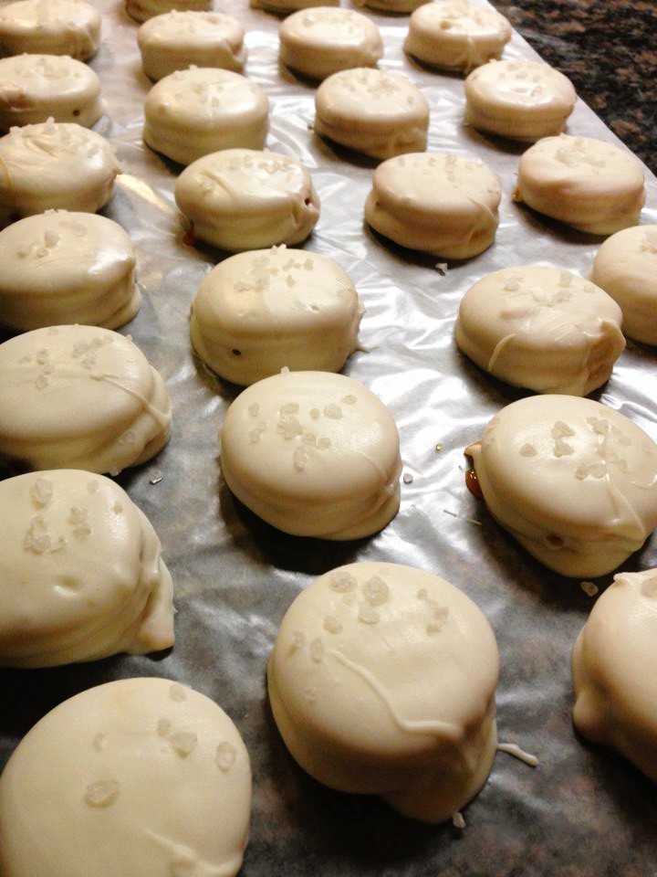 Salted Caramel Peanut Butter Ritz Cookies
