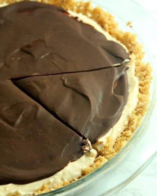 Chocolate Peanut Butter Pie – Easy No-Fail Recipe
