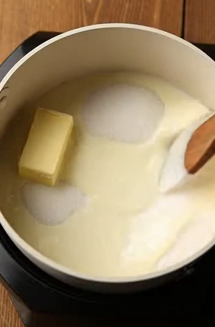 Famous Chocolate Fudge Recipe Easy & Creamy
