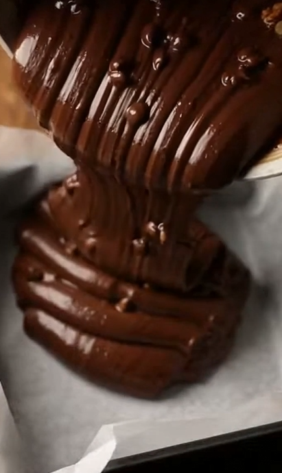 Famous Chocolate Fudge Recipe Easy & Creamy