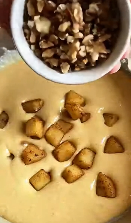 Fresh Apple Bundt Cake Recipe – Easy & Moist