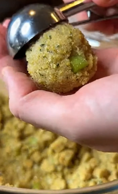 Easy Stuffing Balls with Gravy Recipe