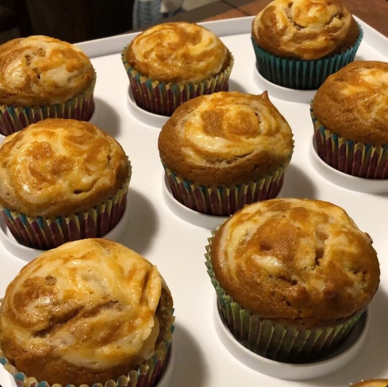 Pumpkin Cream Cheese Swirl Muffins Recipe
