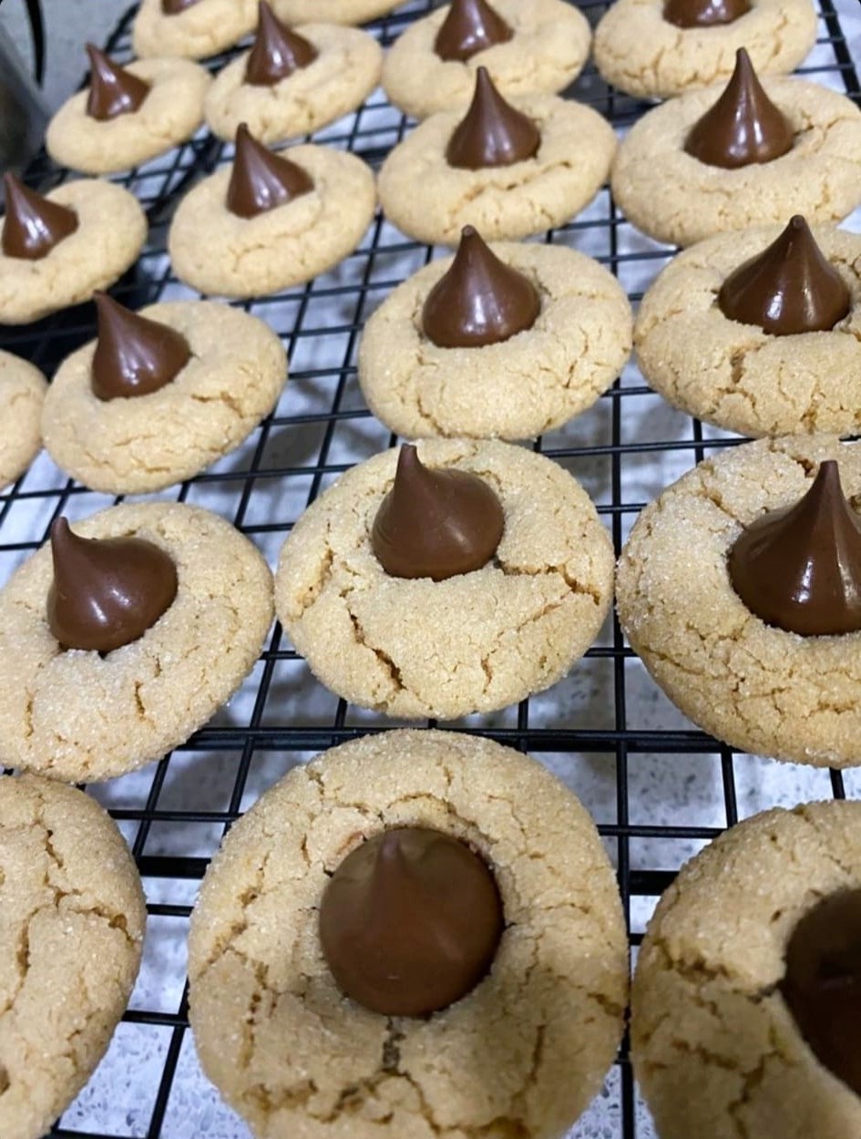 Peanut Butter Blossom Cookies Recipe