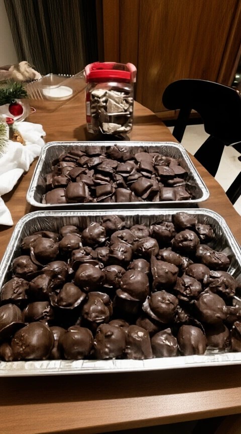 3 Easy Homemade Christmas Candy Recipes